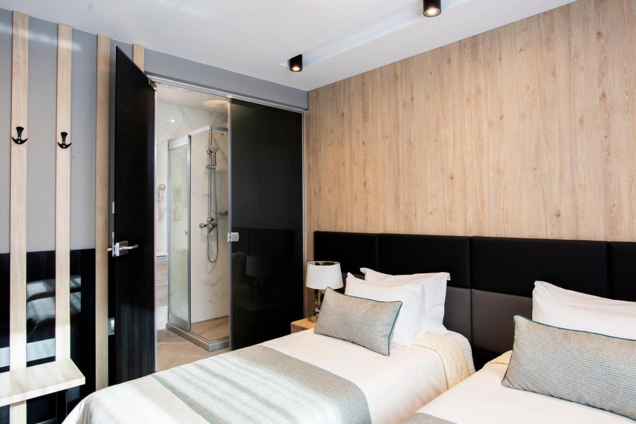 Family Hotel Business Club Шумен Экстерьер фото