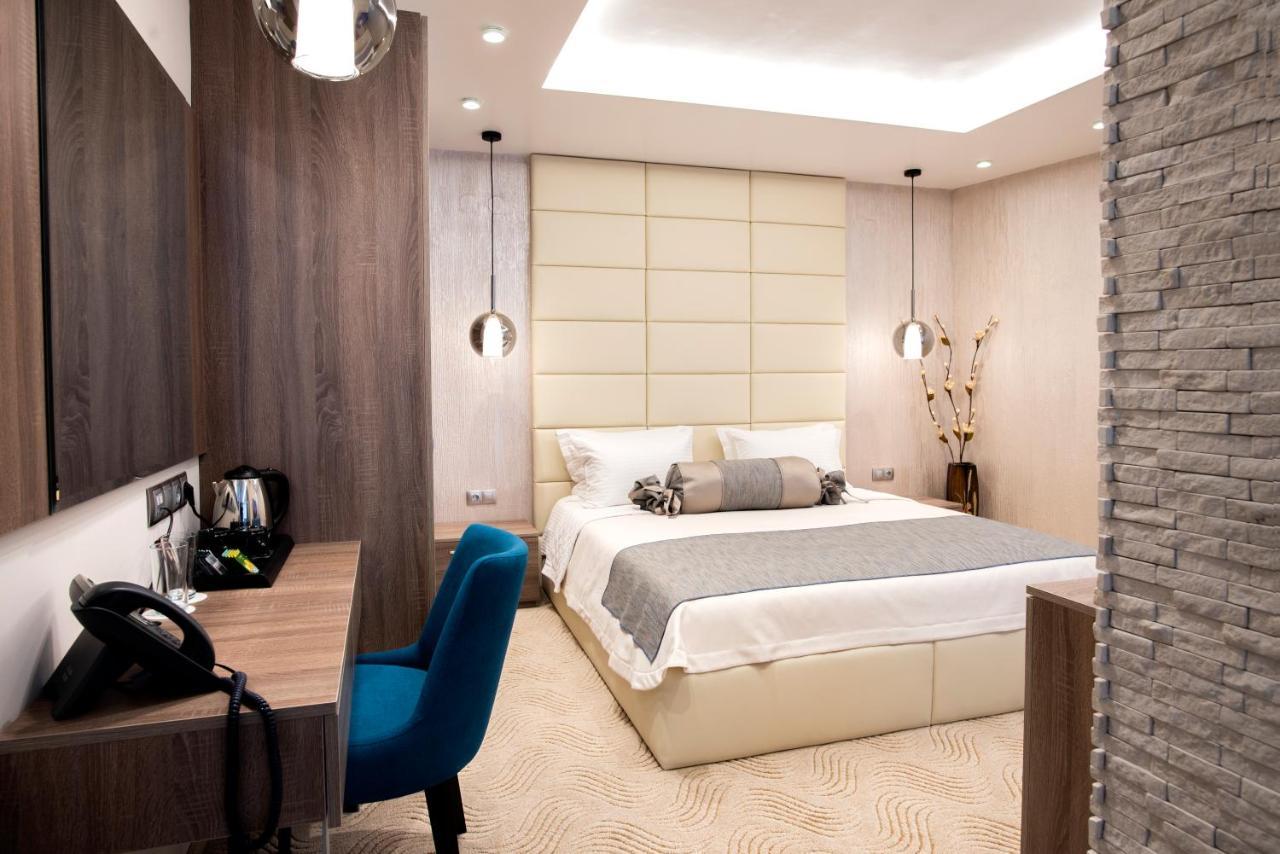 Family Hotel Business Club Шумен Экстерьер фото