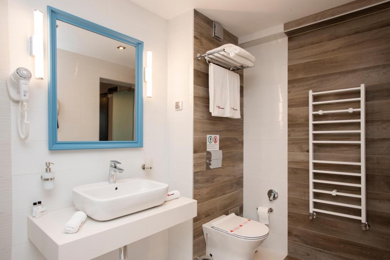 Family Hotel Business Club Шумен Экстерьер фото