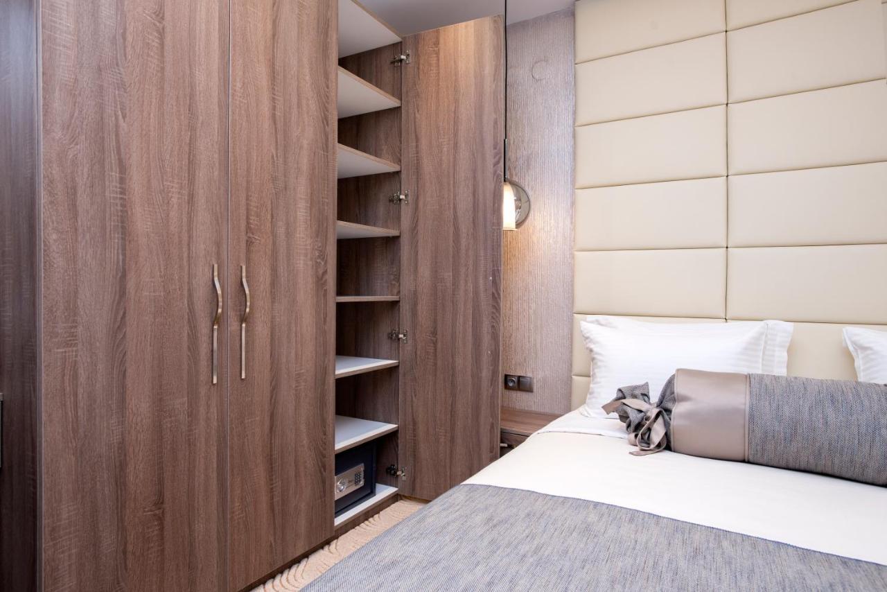 Family Hotel Business Club Шумен Экстерьер фото
